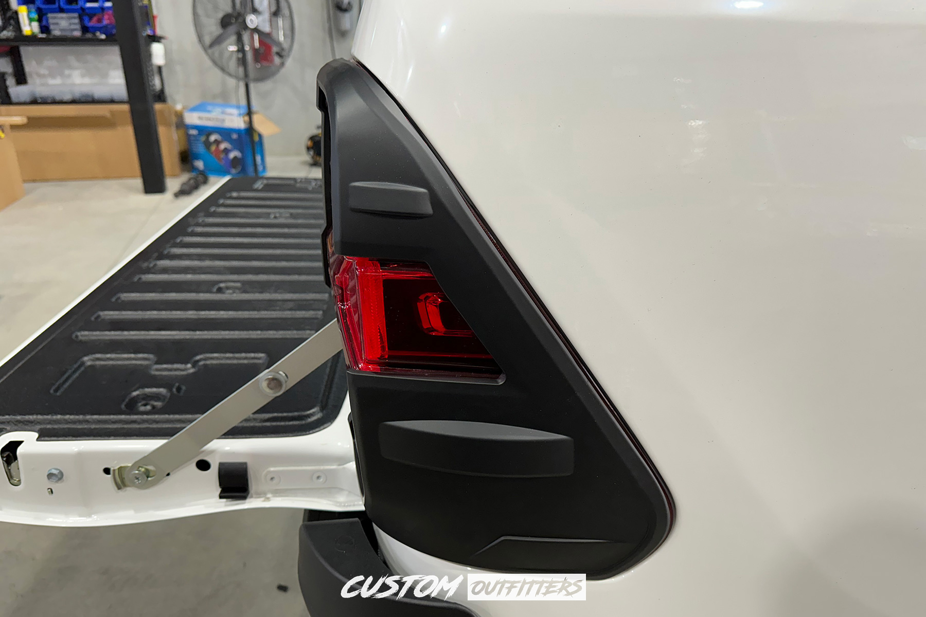 Toyota Hilux SR5 Build